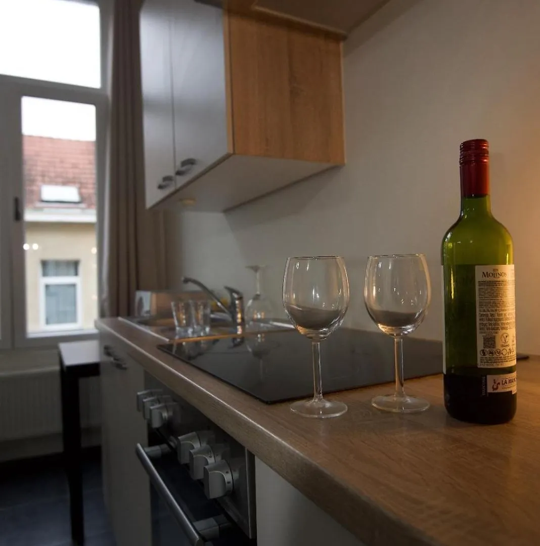 Cozy One-Bedroom Apartment أنتويرب