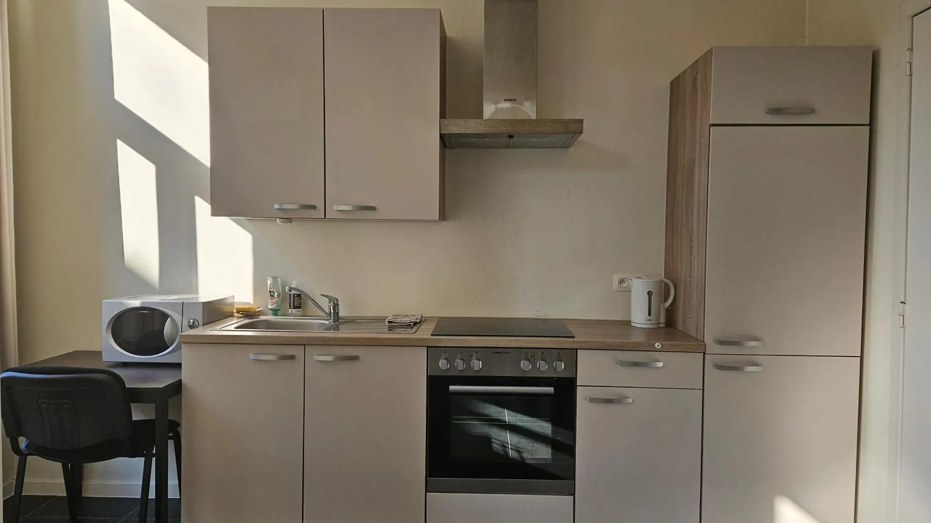 Cozy One-Bedroom Apartment أنتويرب 0*,  بلجيكا